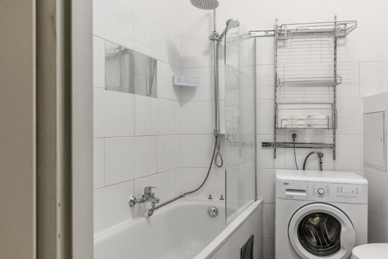 Joyful 2Br Shared Apt Near Millenium Tower & Danube River Viyana Dış mekan fotoğraf