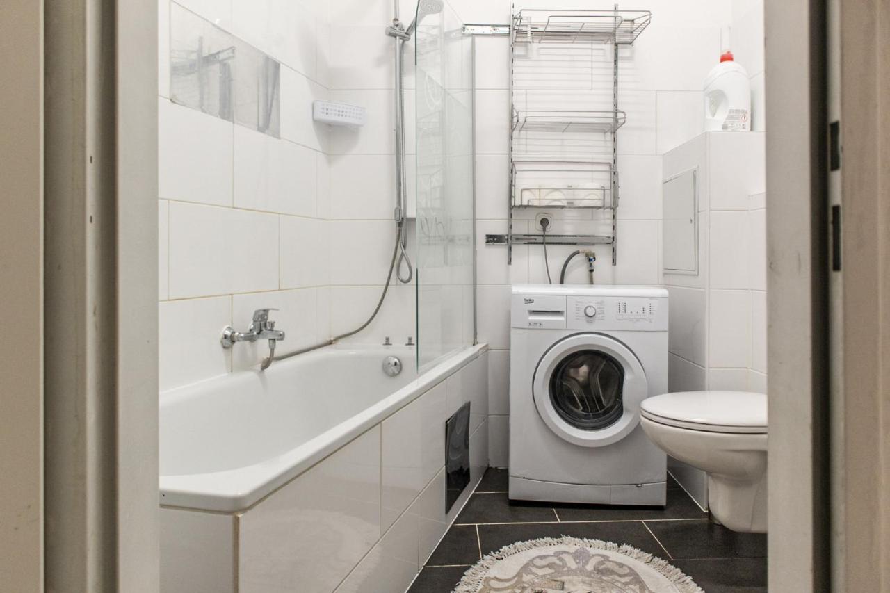 Joyful 2Br Shared Apt Near Millenium Tower & Danube River Viyana Dış mekan fotoğraf